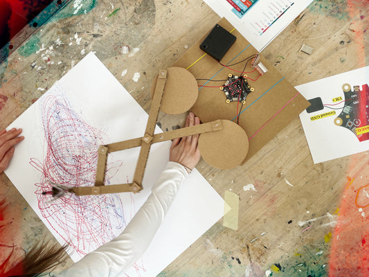 Mal-Roboter "Twombly-Bot" am Calliope-Tag